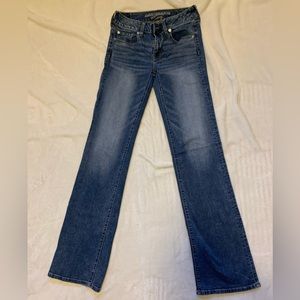 AMERICAN EAGLE BOYFRIEND JEANS